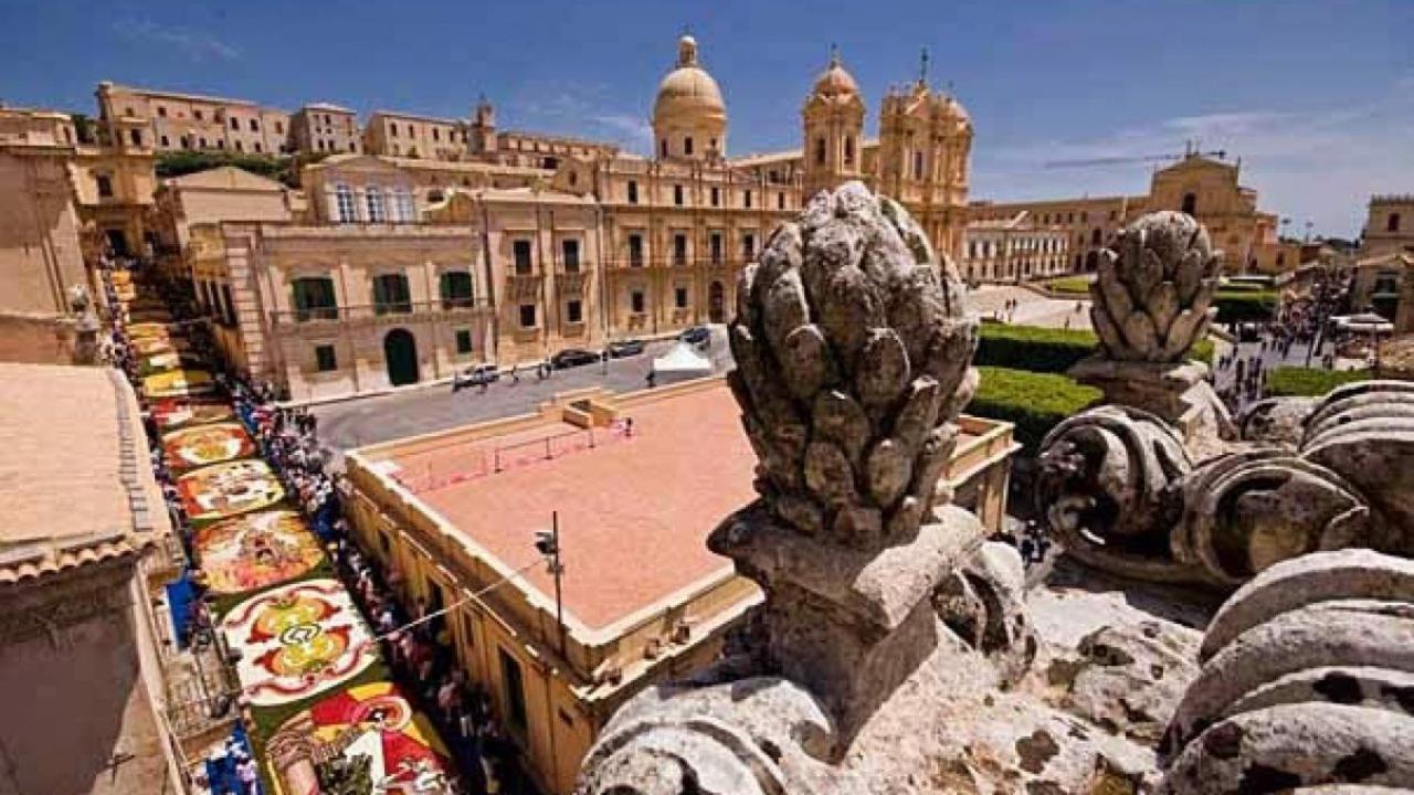 Il Sole Del Mediterraneo Noto Exterior photo