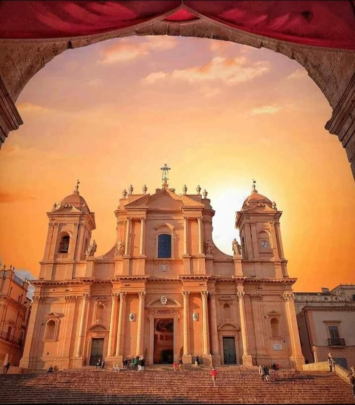 Il Sole Del Mediterraneo Noto Exterior photo
